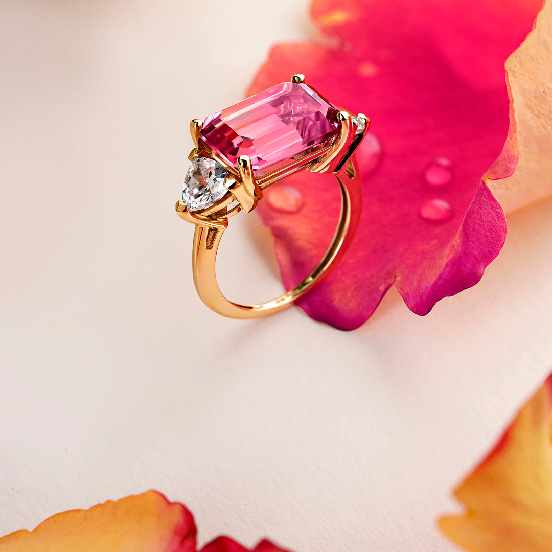 ANILLO ORO AMARILLO 18K TOPACIO ROSA Y CIRCONITAS
