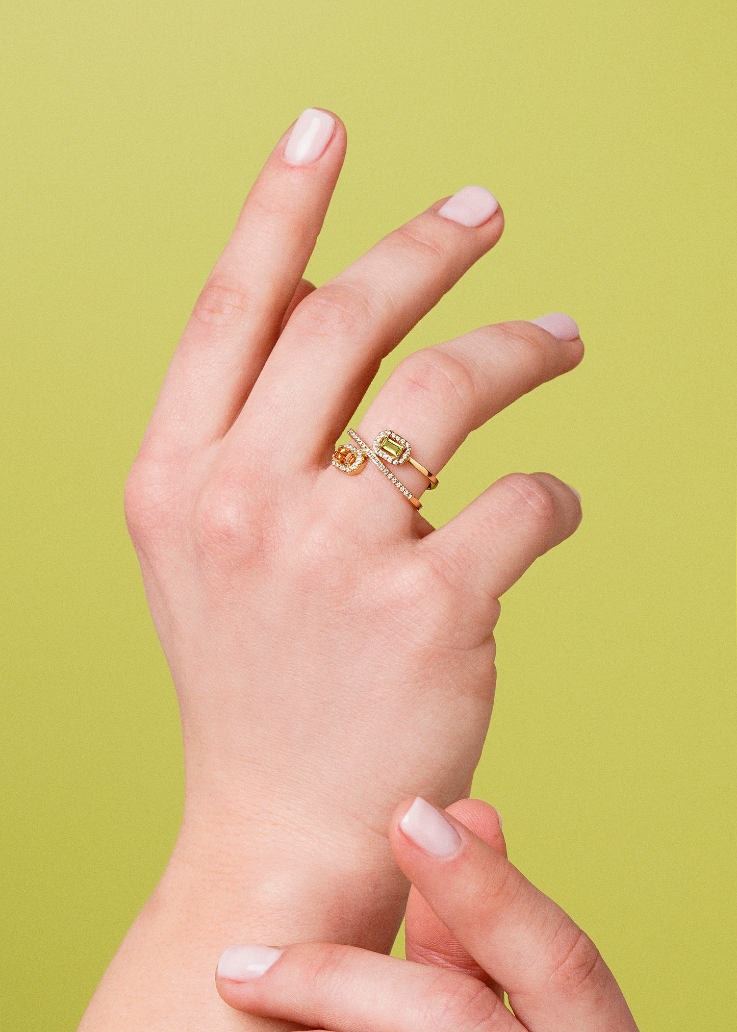 Anillo de Oro Amarillo 18K con Citrino y Peridoto, Diseño Exclusivo