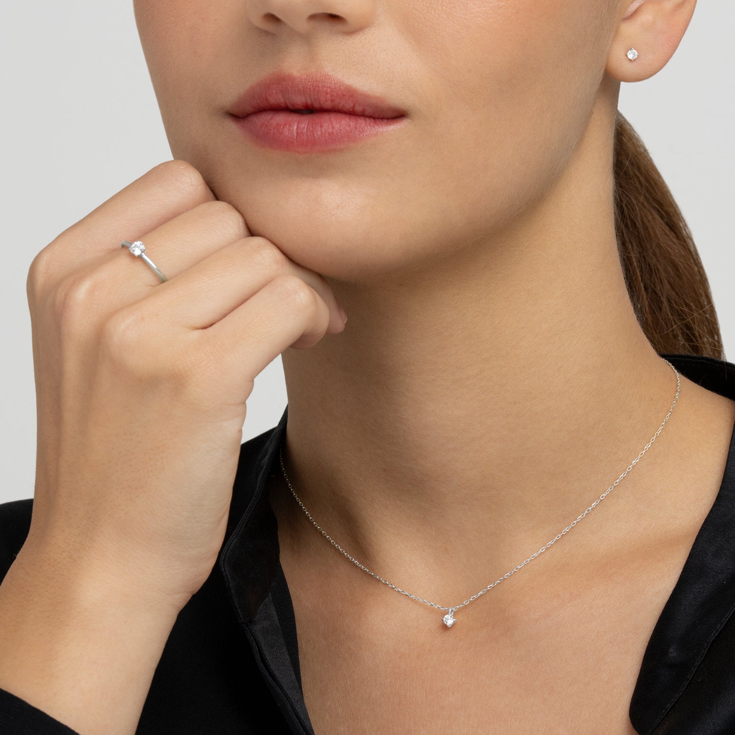 ANILLO SOLITARIO ORO BLANCO 18K Y DIAMANTE 0,10 CTS