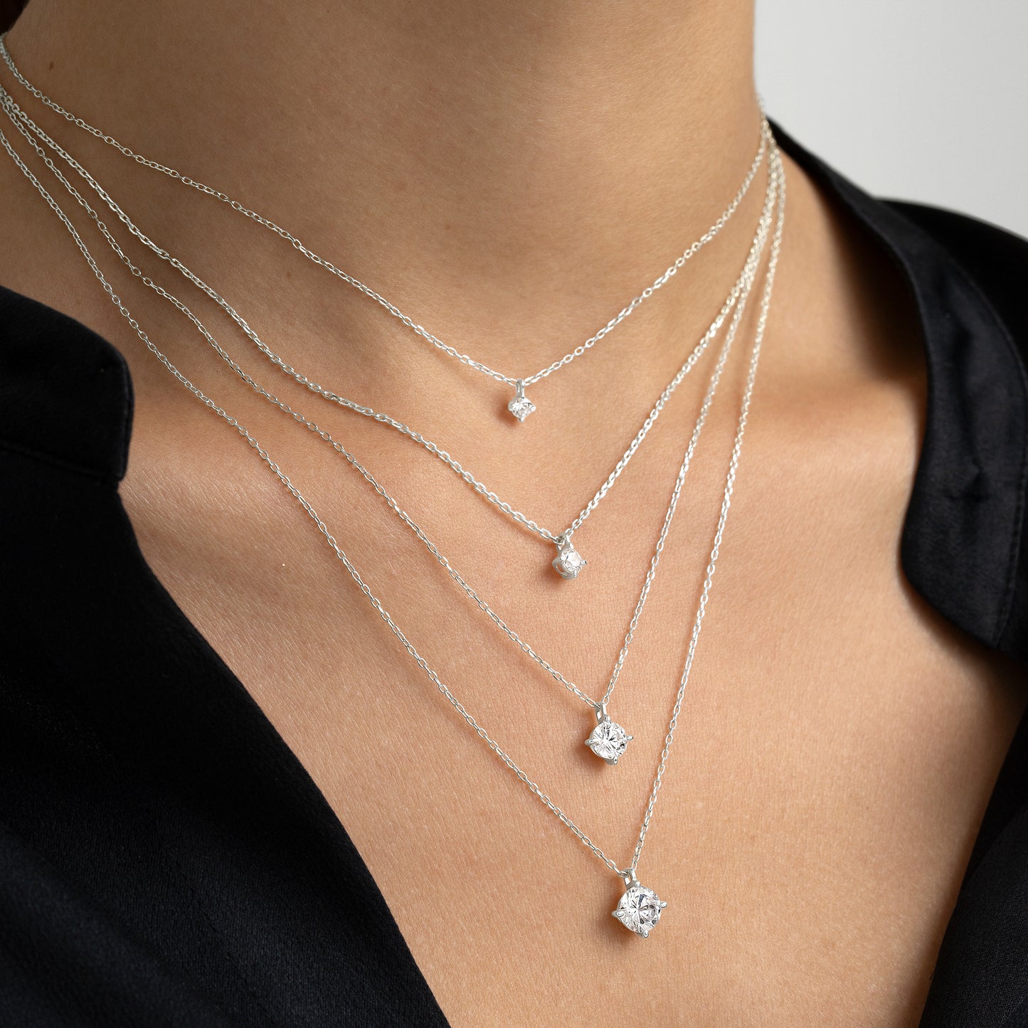 COLLAR ORO BLANCO 18K Y DIAMANTE 0,25 CTS