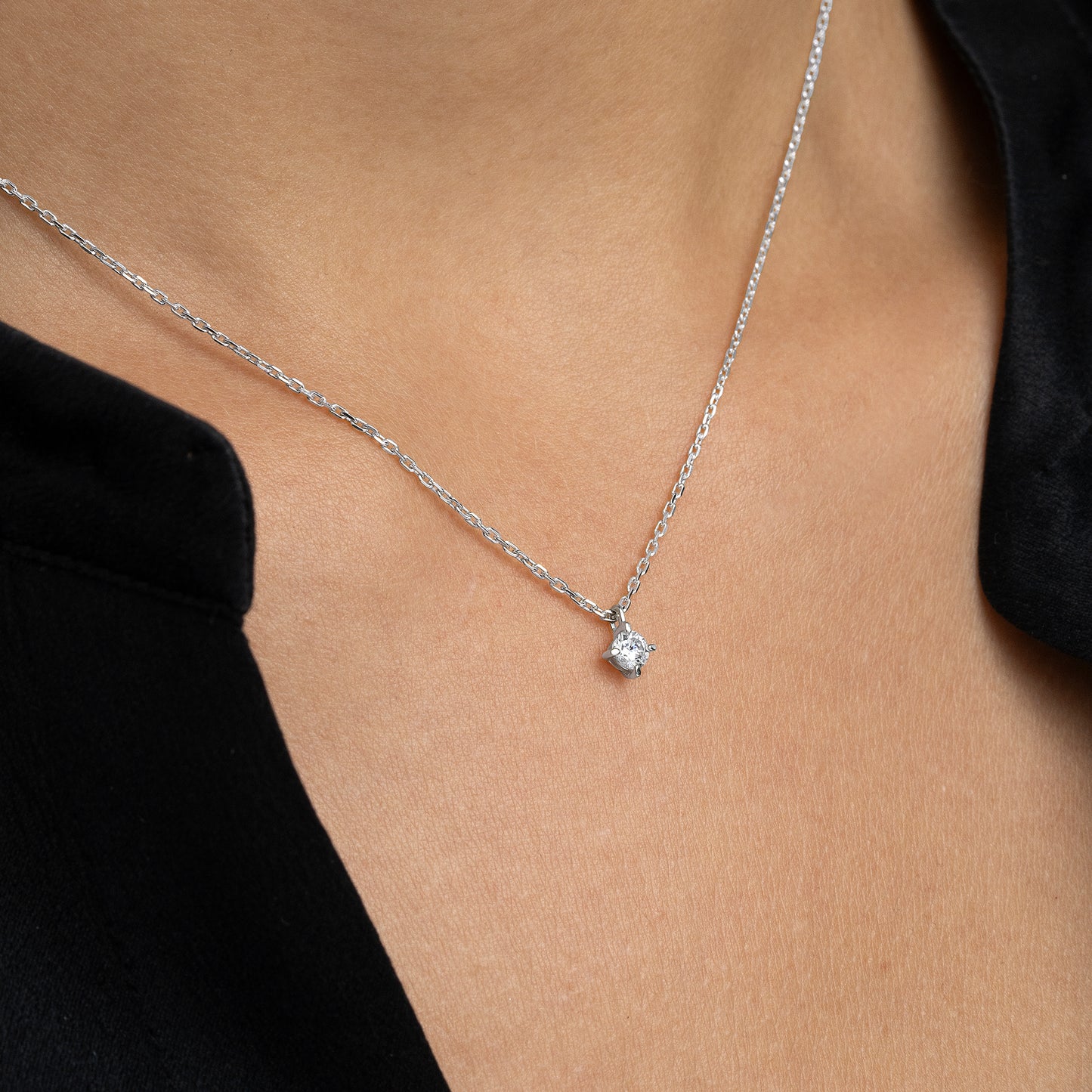 COLLAR ORO BLANCO 18K Y DIAMANTE 0,20 CTS