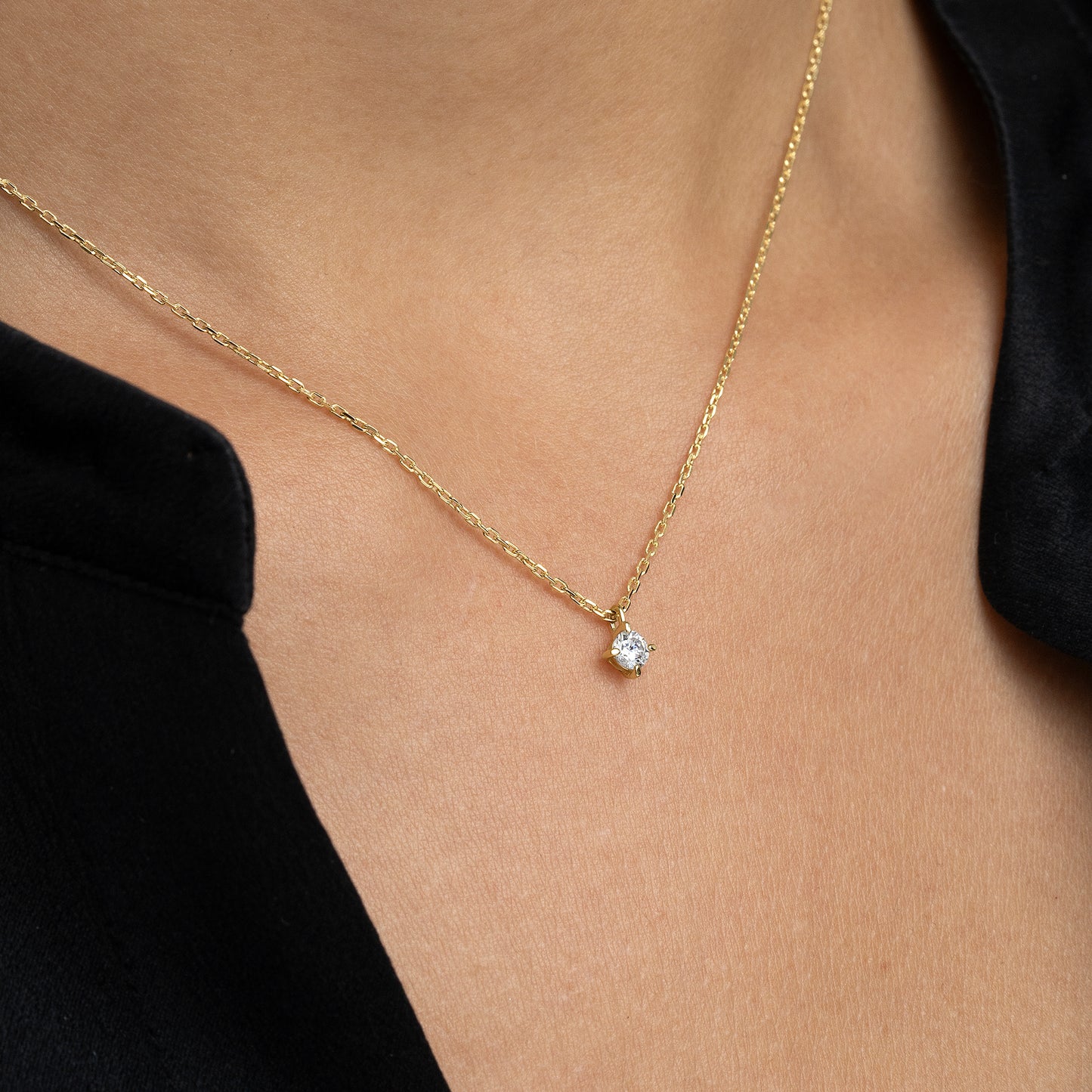 COLLAR ORO AMARILLO 18K Y DIAMANTE 0,20 CTS