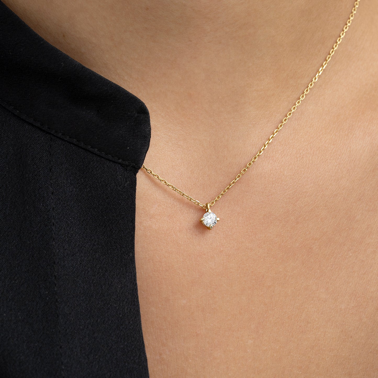 COLLAR ORO AMARILLO 18K Y DIAMANTE 0,25 CTS