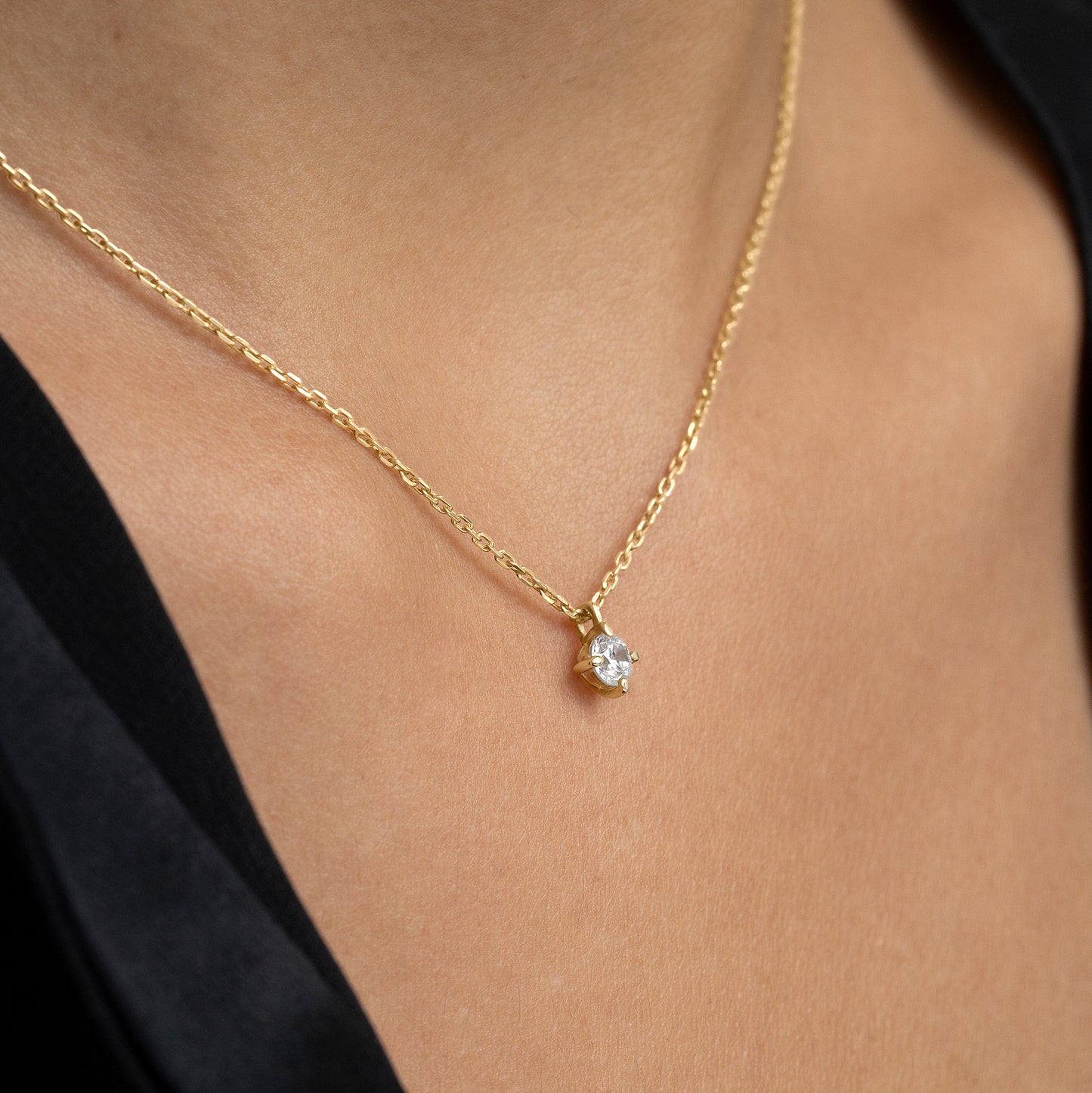 COLLAR ORO AMARILLO 18K Y DIAMANTE 0,25 CTS