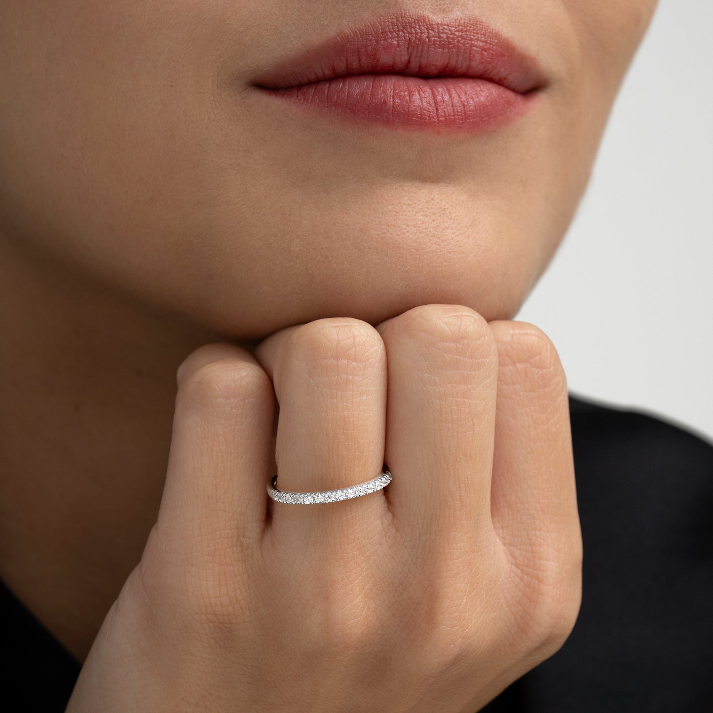 MEDIA ALIANZA ORO BLANCO 18K Y 15 DIAMANTES 0,225 CTS