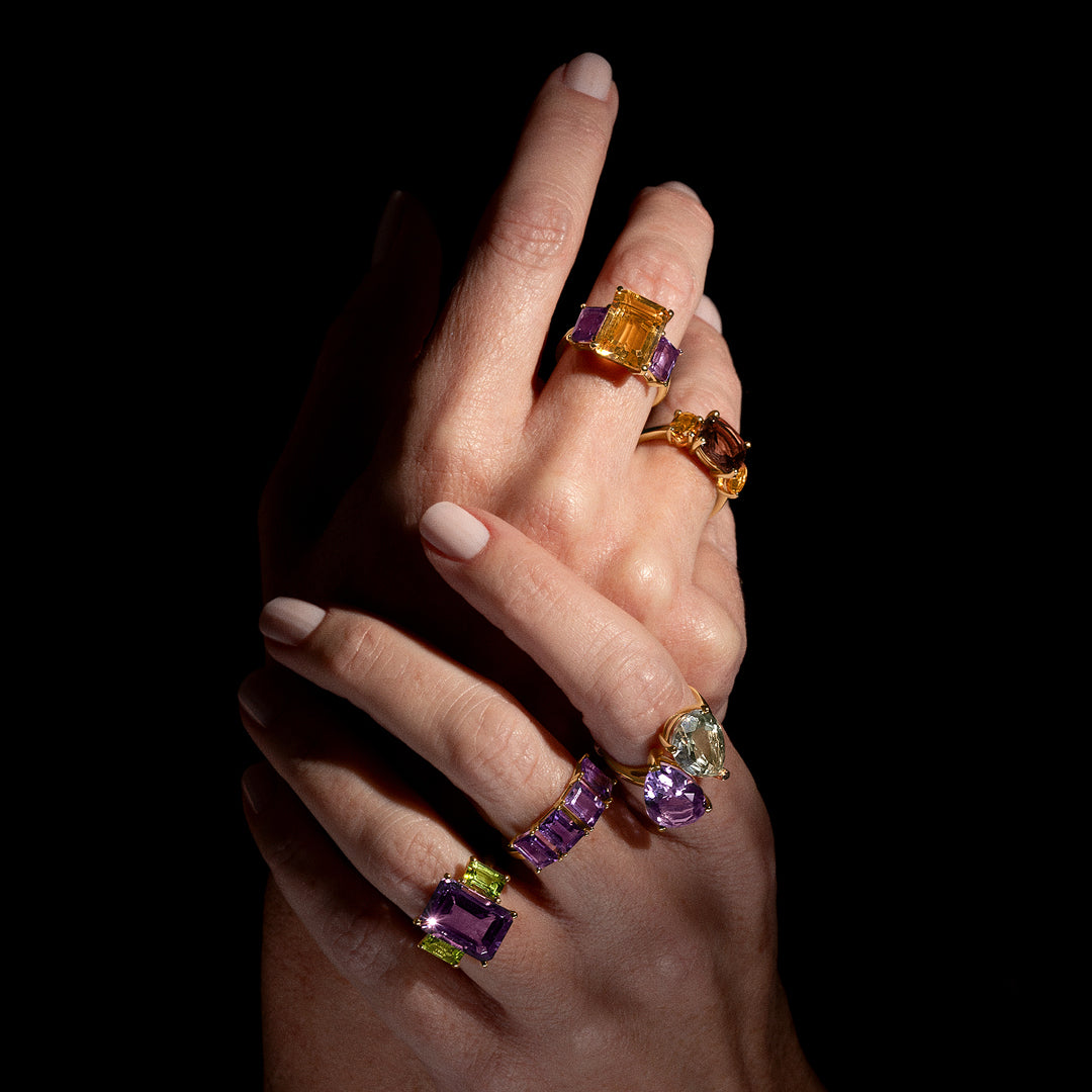 ANILLO ORO AMARILLO 18K AMATISTA MORADA Y AMATISTA VERDE CORTE PERA